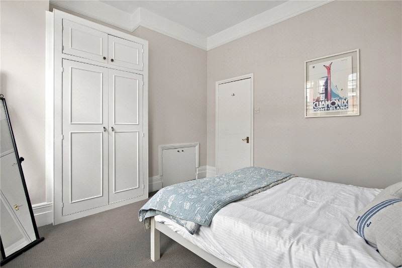 Dafforne Road, London, SW17