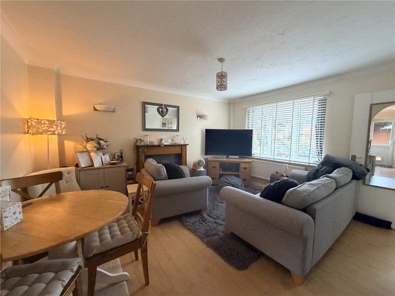 Weywood Close, Farnham, Surrey, GU9