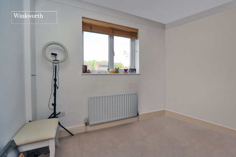Clarkes Avenue, Worcester Park, KT4