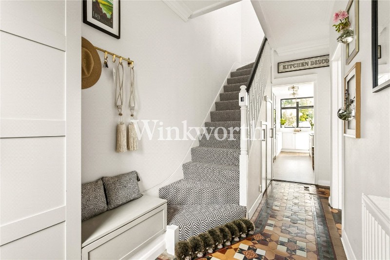 Hamilton Crescent, London, N13