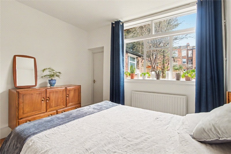 Rathcoole Gardens, London, N8