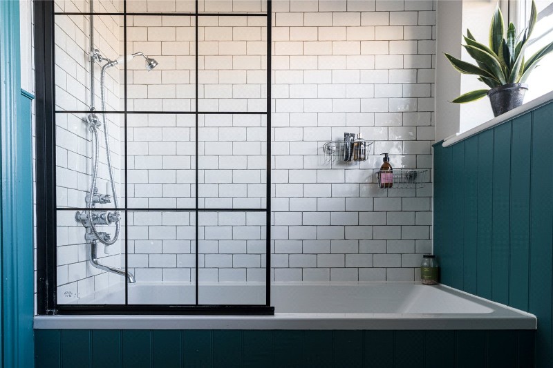 Cricklade Avenue, London, SW2