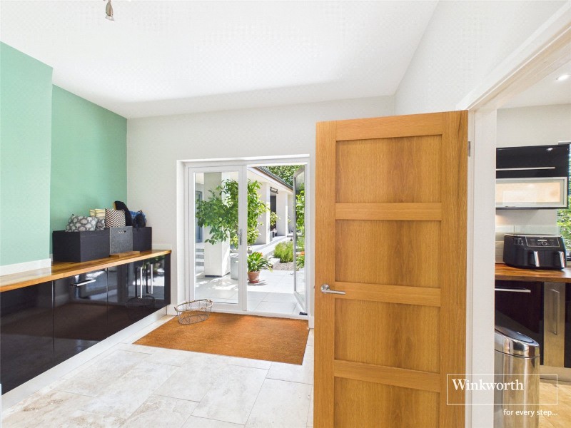 Newbury Road, Headley, Thatcham, Hampshire, RG19