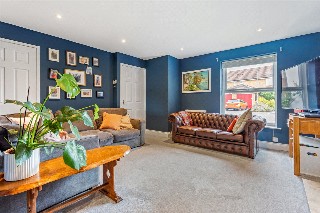 Hadleigh Close, London, SW20