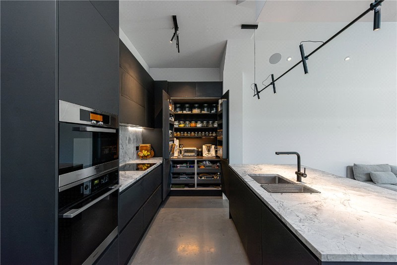 Kings Road, London, NW10