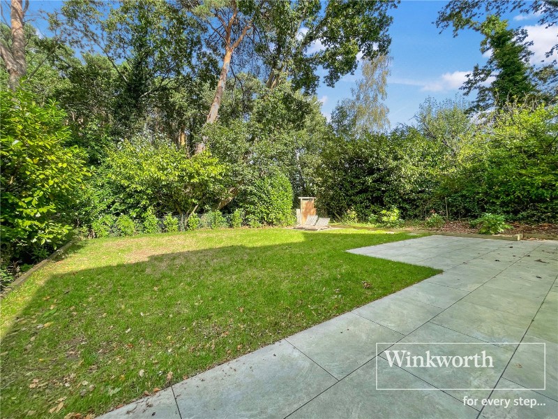 Christchurch Road, Ferndown, BH22