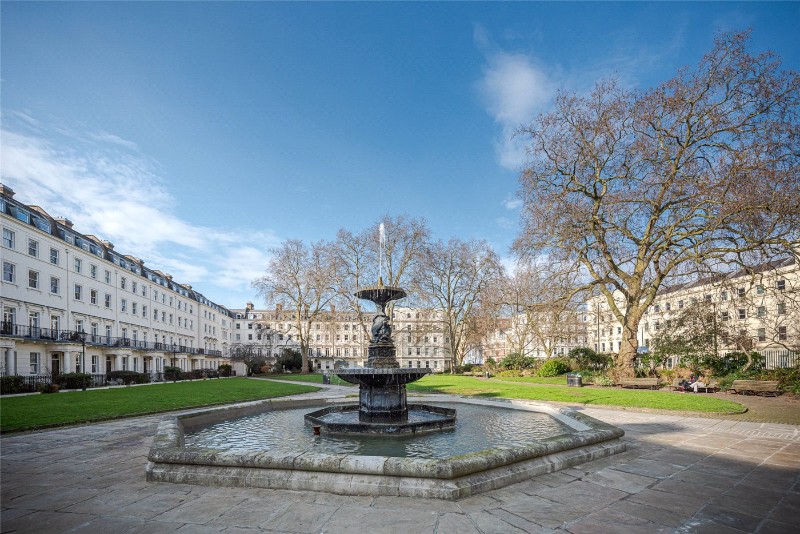 Lindsay Square, London, SW1V