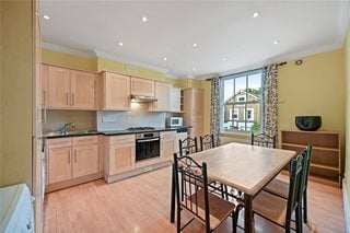St Stephens Avenue, London, W12