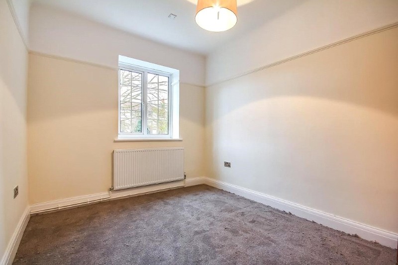Gloucester Court, Kew Road, Kew, Surrey, TW9