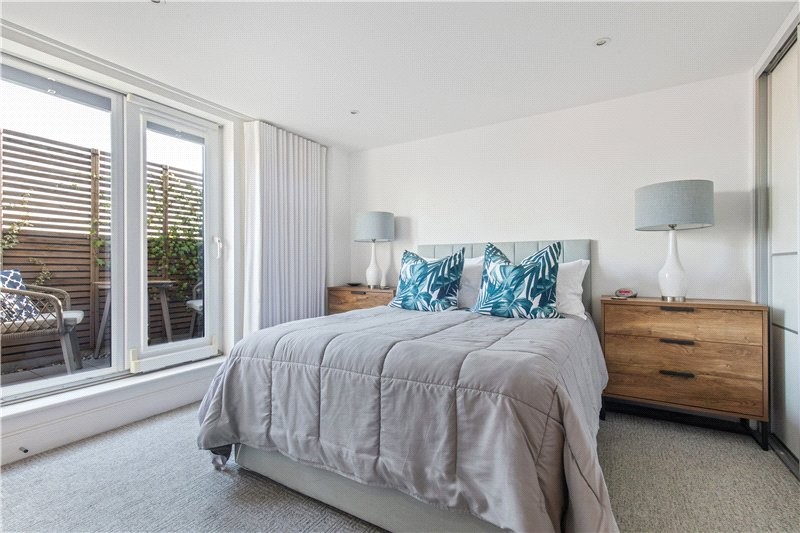 Warham Street, London, SE5