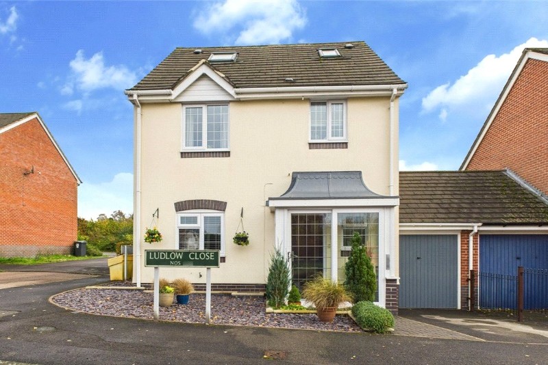 Ludlow Close, Newbury, Berkshire, RG14