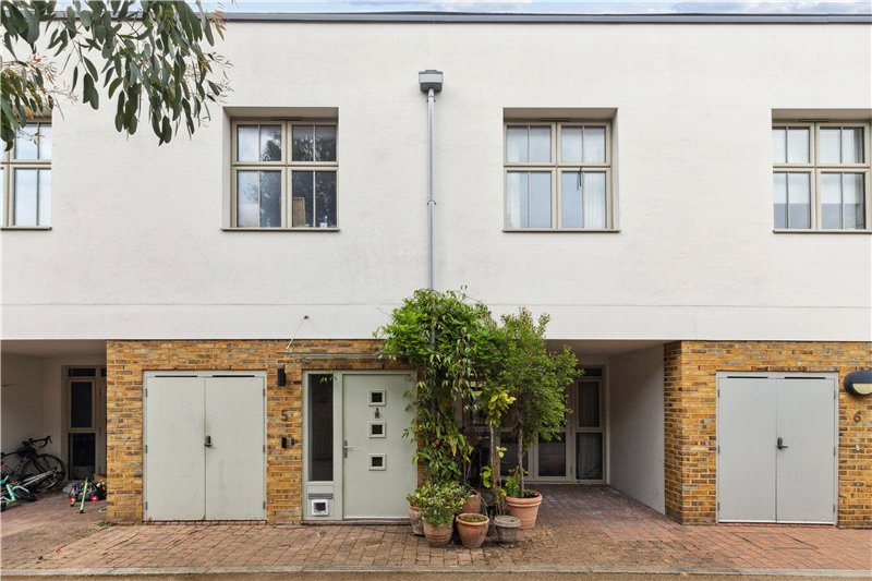 Pickle Mews, London, SW9