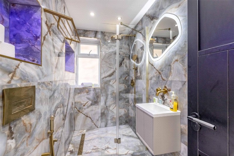Hewlett Place, Bagshot, Surrey, GU19