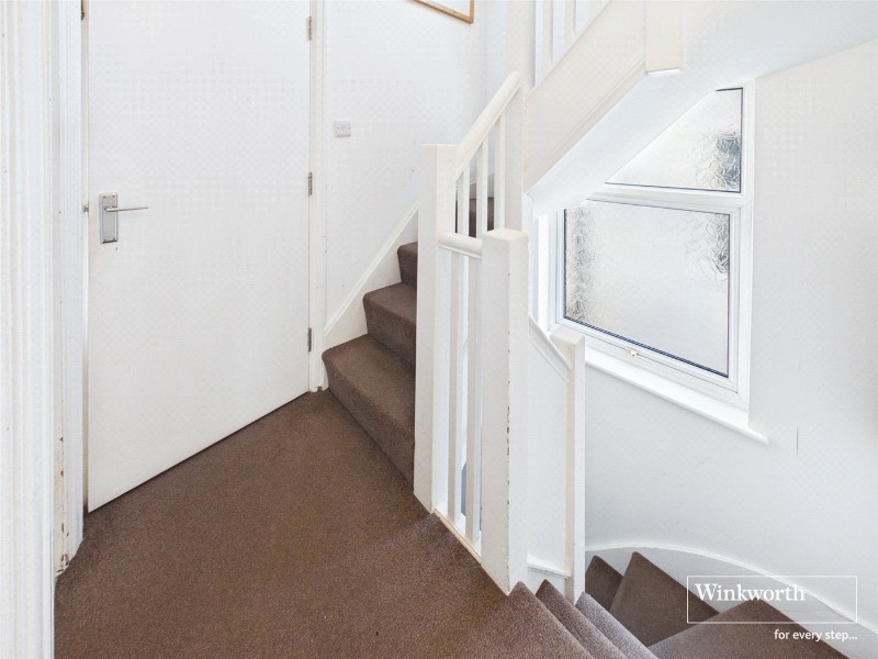 Farm Road, Edgware, HA8