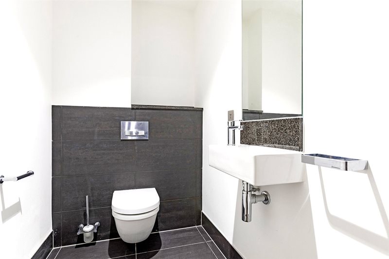 Kingsway, London, WC2B