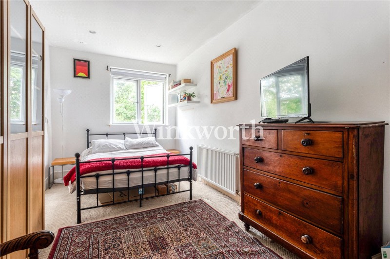 Lakeside Road, London, N13