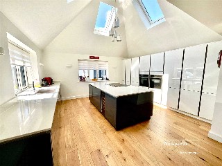 Kennard Road, New Milton, Hampshire, BH25