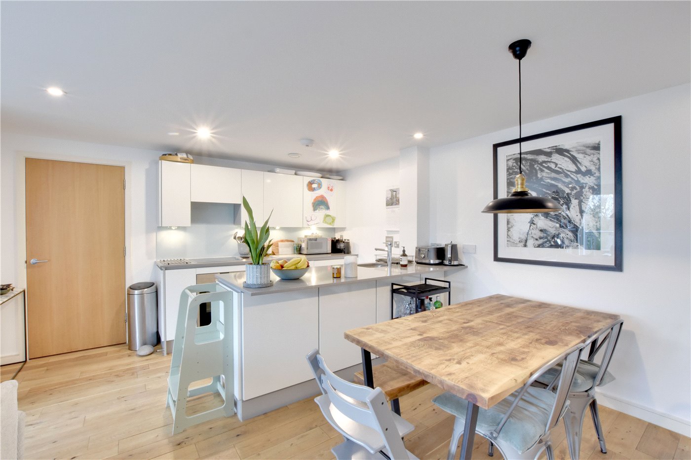Kitchen/Dining Area