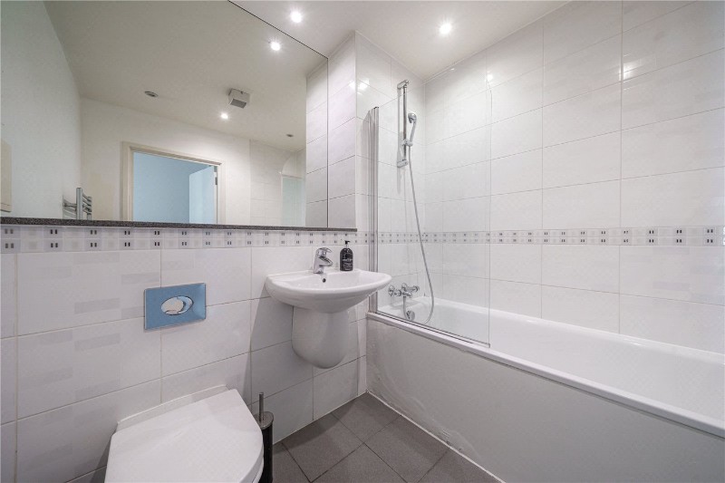 High Street, London, E15