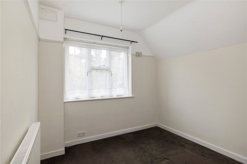 Woodfield Avenue, London, SW16