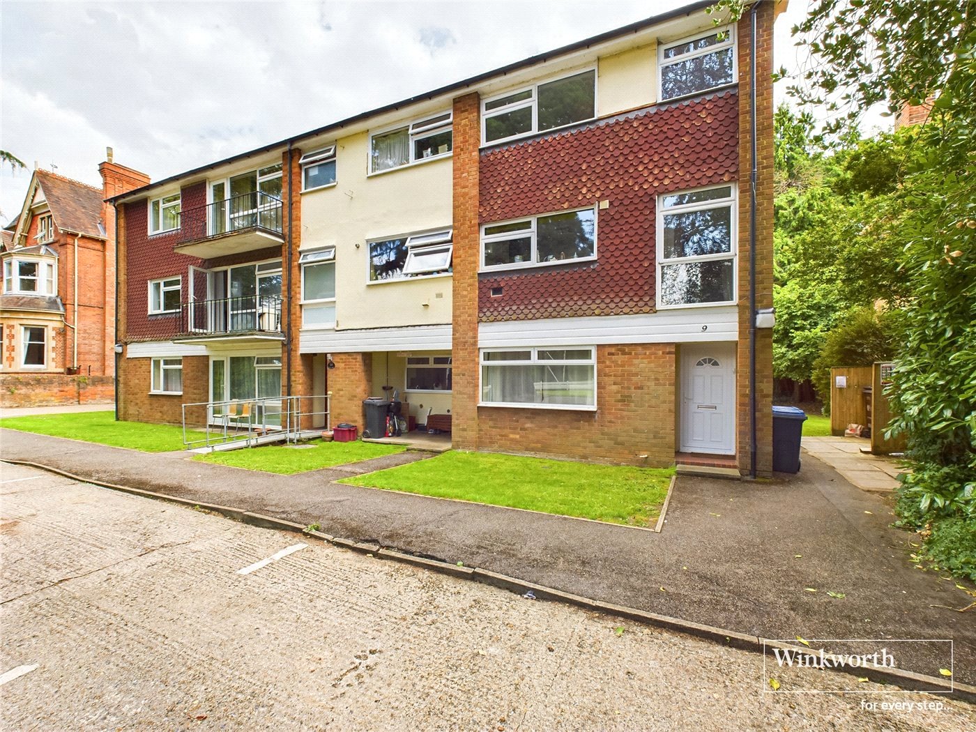 Bath Road, Reading, Berkshire, RG1