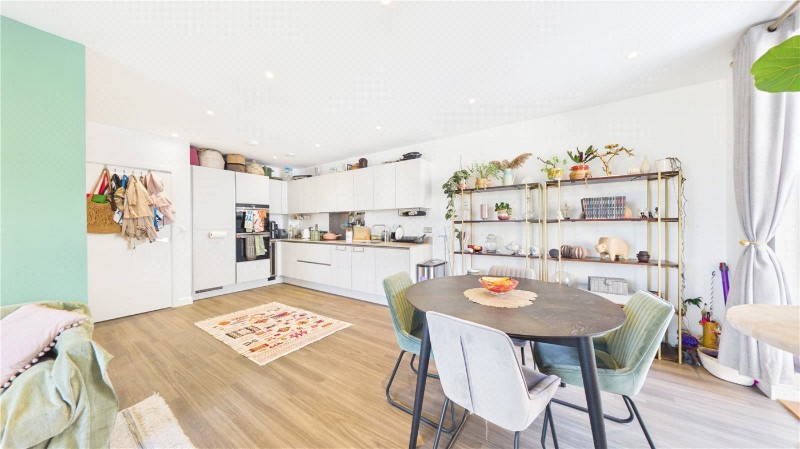 Bollo Bridge Road, London, W3