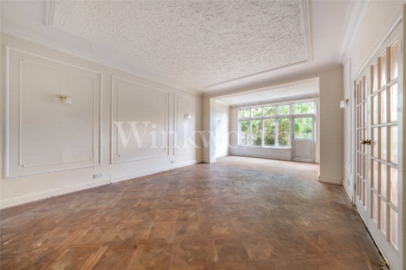 Wayside, London, NW11