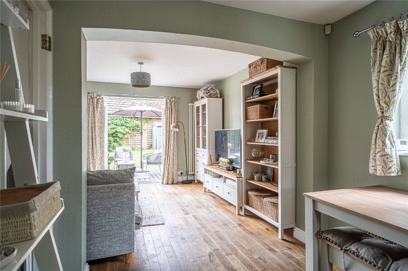 Mitcham Lane, London, SW16