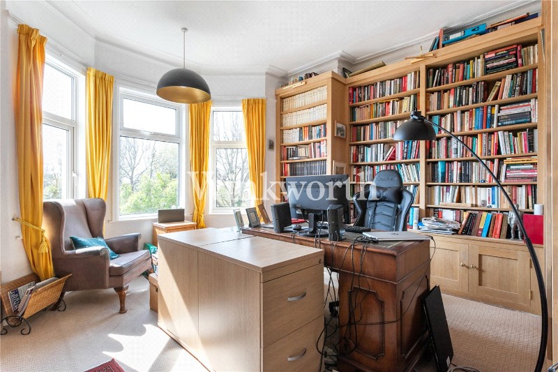 Fox Lane, London, N13
