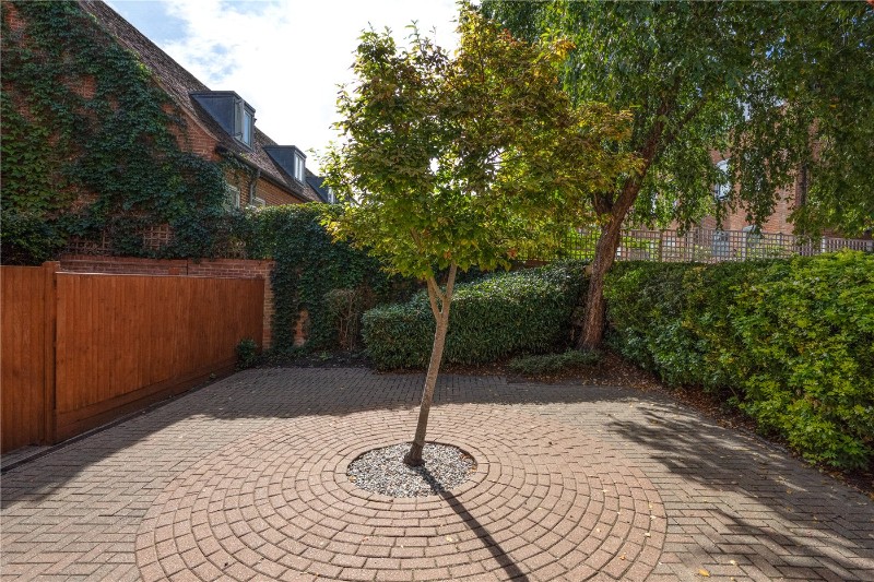 Kirbys Lane, Canterbury, Kent, CT2
