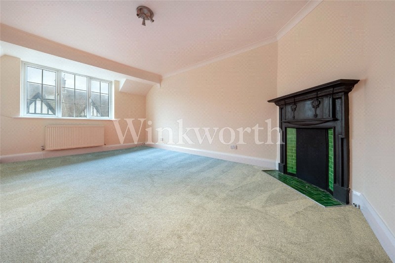 Alyth Gardens, London, NW11