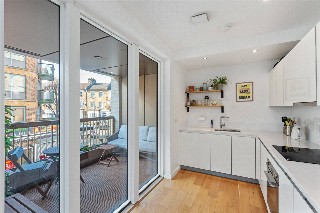 Brownswood Road, London, N4