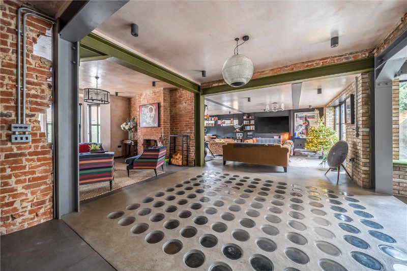 West End Grove, Farnham, Surrey, GU9