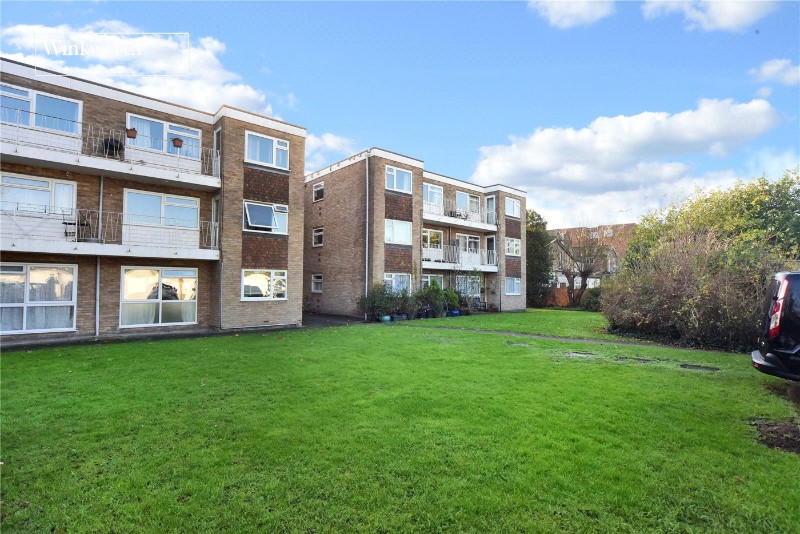 Robin Hood Lane, Sutton, SM1