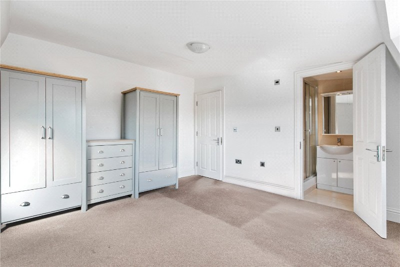 Hazelwood Lane, London, N13