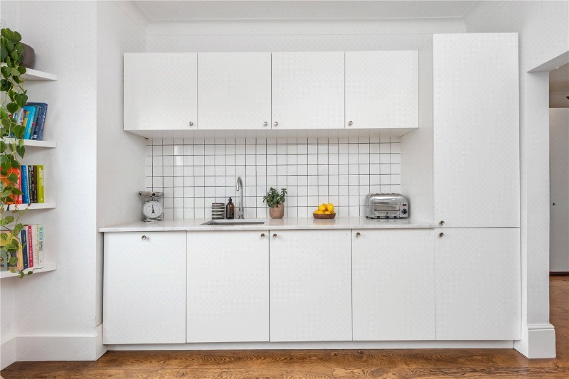 Hewitt Avenue, London, N22