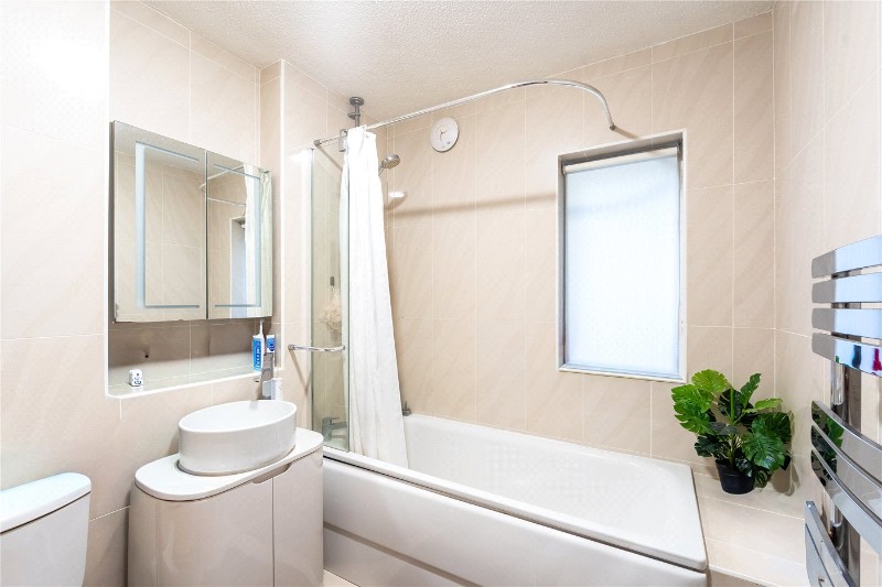 Kingswood Close, Weybridge, Surrey, KT13