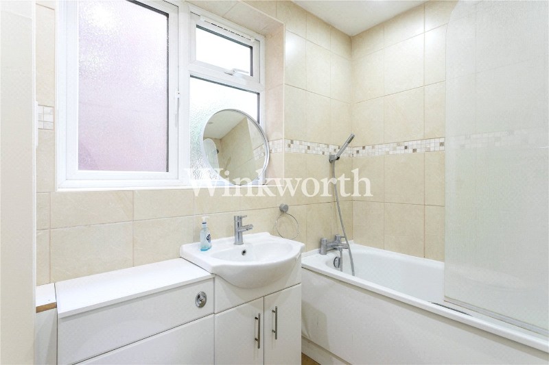 Springbank, London, N21