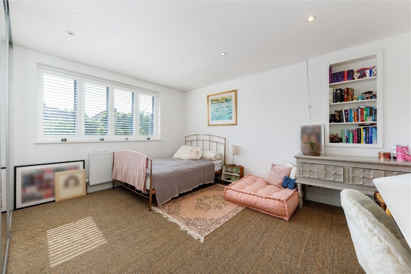 St. Margarets Crescent, London, SW15