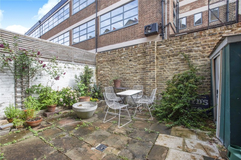 Farringdon Road, London, EC1R