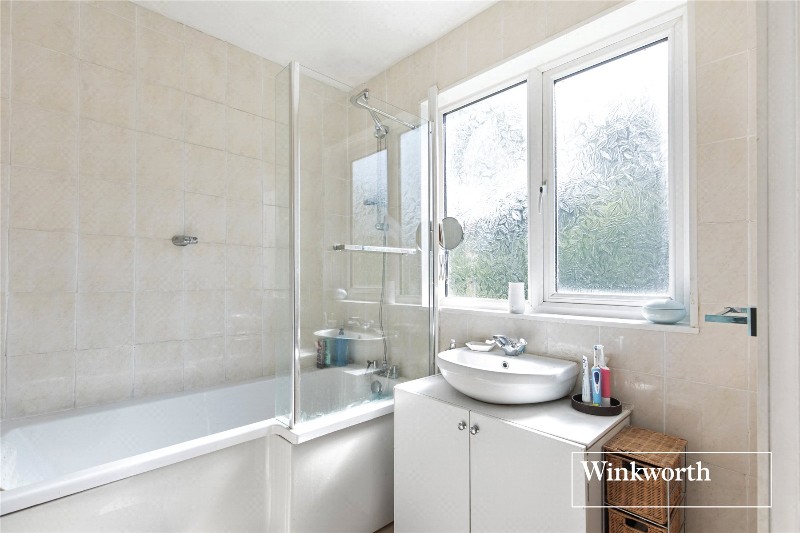 Fitzjohn Avenue, High Barnet, EN5