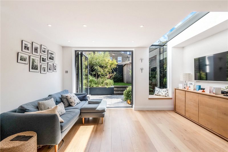 Henslowe Road, East Dulwich, London, SE22