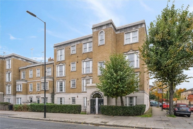 Fortune Court, Queensbridge Road, London, E8