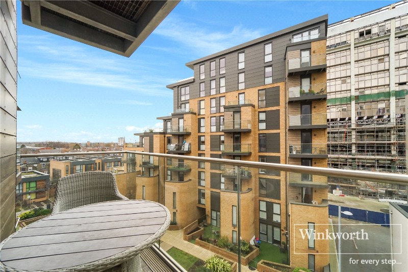 Baltic Avenue, Brentford, TW8