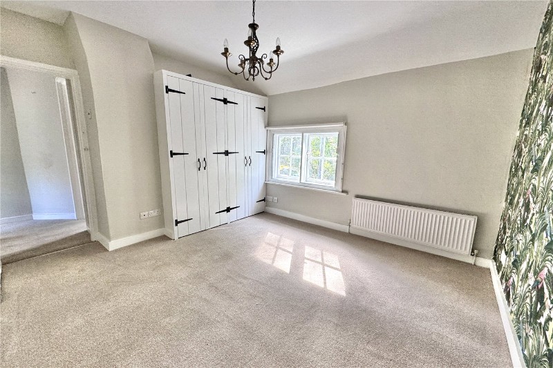 Wycombe End, Beaconsfield, HP9