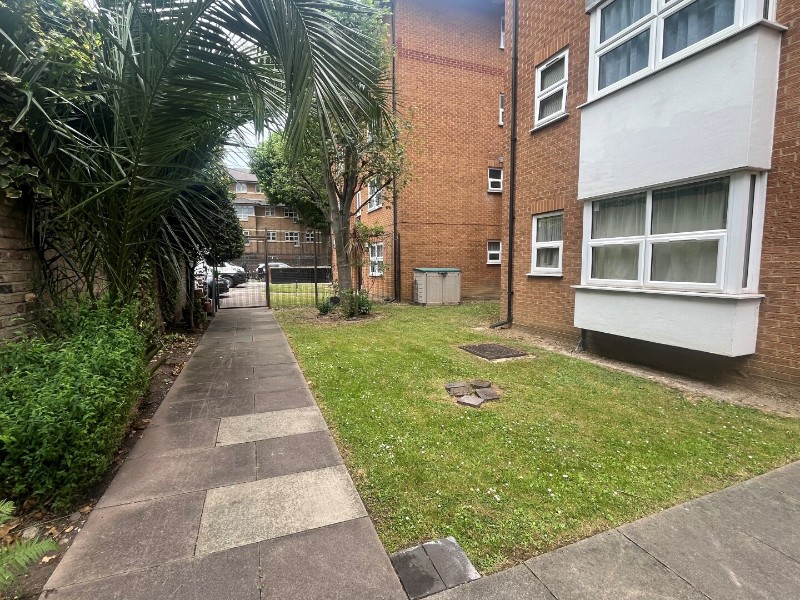 Bramley Road, London, W10