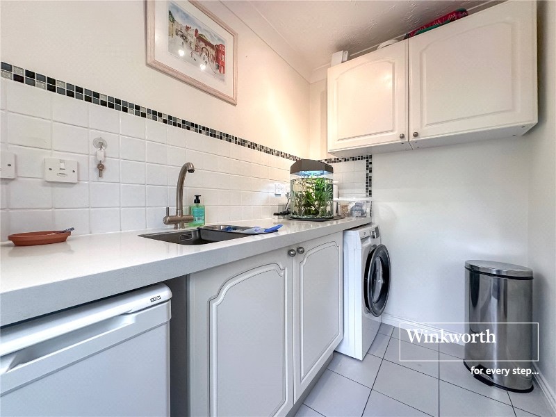 Dymewood Road, Three Legged Cross, Wimborne, Dorset, BH21