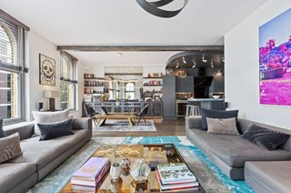 Pear Tree Court, London, EC1R