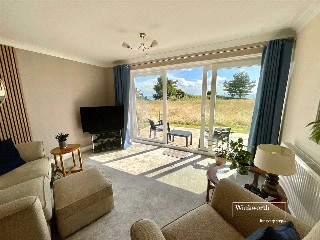 Beacon Drive, Highcliffe, Christchurch, Dorset, BH23