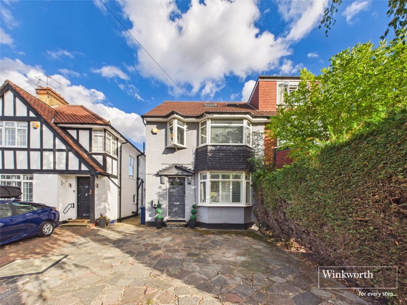 Farm Road, Edgware, HA8